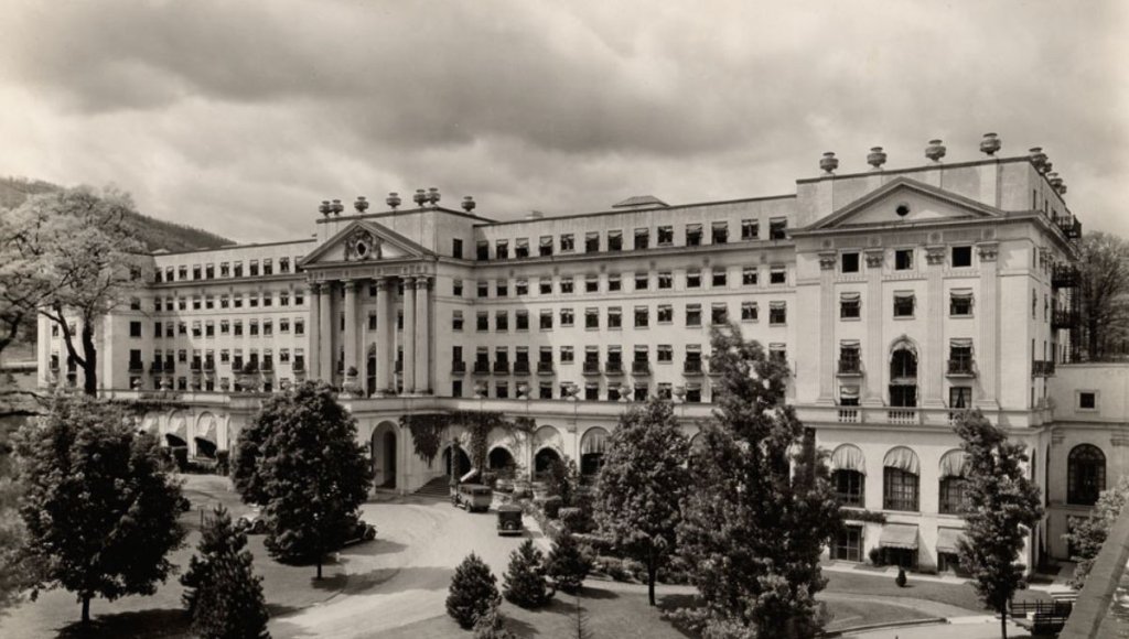 the greenbrier resort.