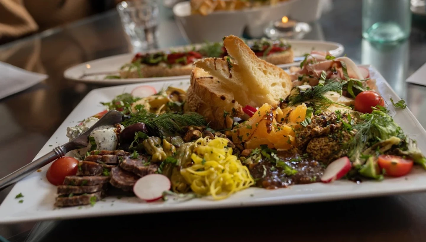 trust me salad at stardust cafe